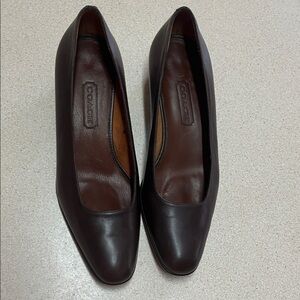 Coach Brown Leather Pumps – Size 7N (Narrow) – Classic Heel